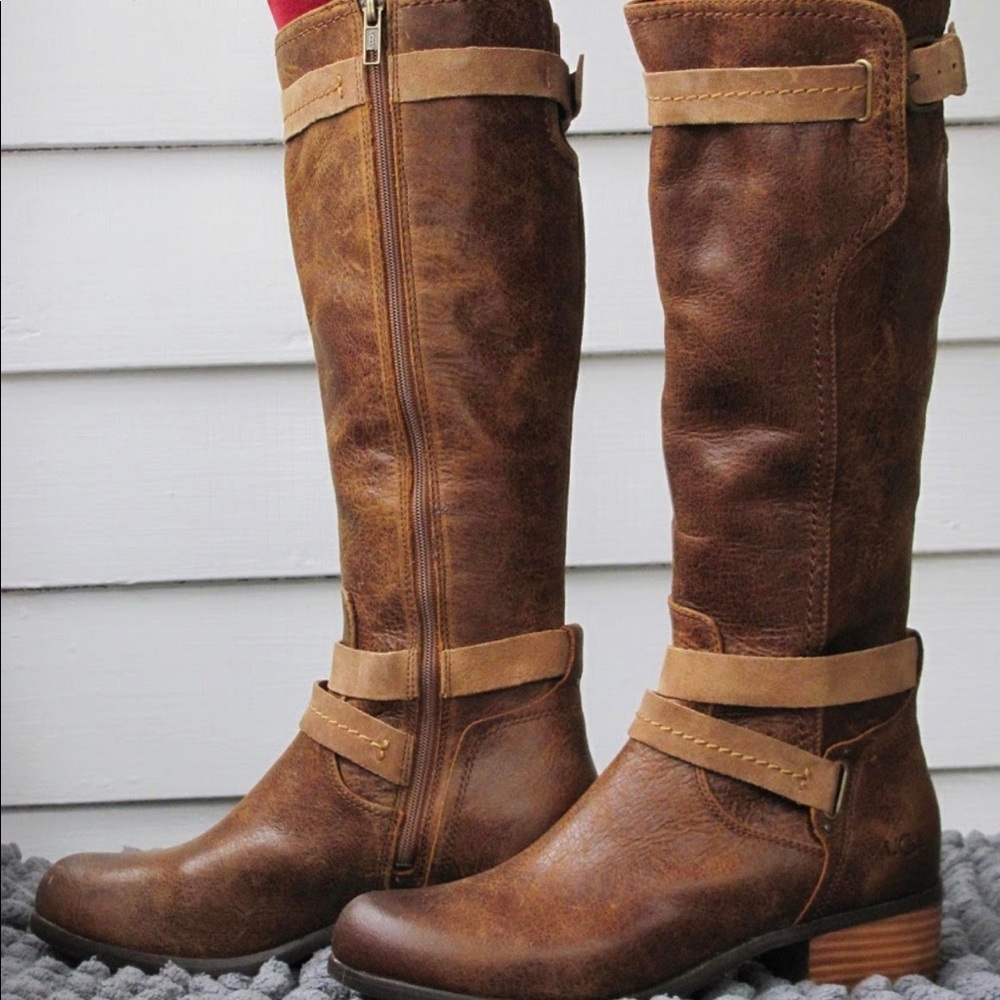 Ugg Darcie Boots